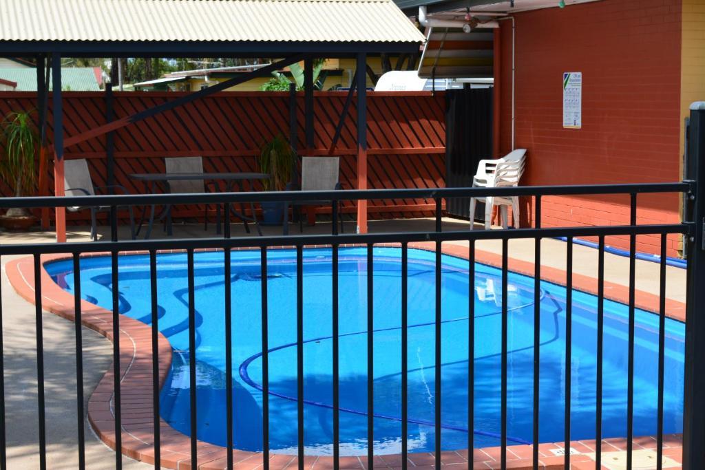 Motel Oasis Кингарой Экстерьер фото